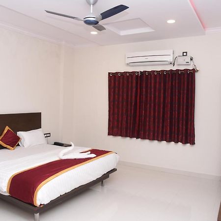 Hotel Grand Kubera Chikmagalūr Exterior foto