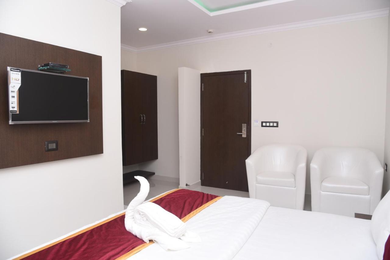 Hotel Grand Kubera Chikmagalūr Exterior foto